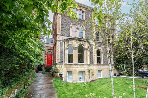 Bristol BS8 3 bed apartment for sale