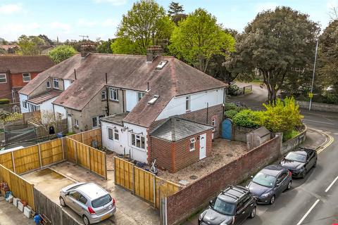 South Farm Road, Worthing 2 bed flat for sale