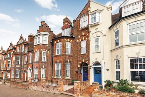 Fully Renovated Victorian Home in Cromer 5 bed townhouse for sale