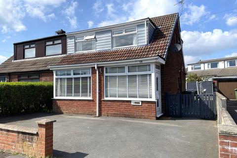 14 Whitehead Street, Shaw, OL2 7NL 3 bed semi