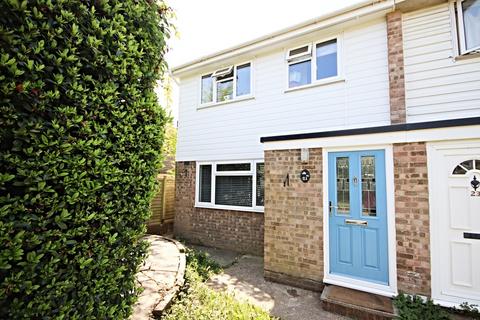 Wicks Road, Billingshurst 3 bed end of terrace house for sale