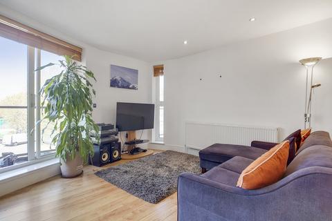 Gloucester Court, Rowcross Street... 2 bed apartment for sale