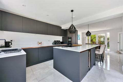 Cross Park, Cornwall PL11 4 bed detached house for sale
