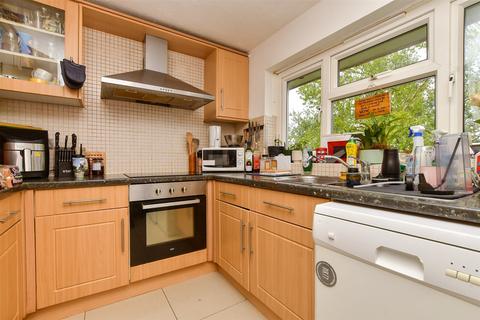 Bracken Avenue, Croydon CR0 2 bed flat for sale