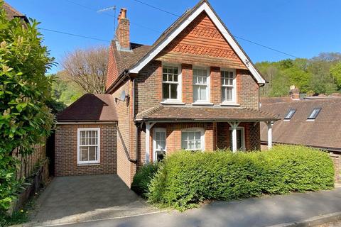 The Avenue, Haslemere 3 bed detached house for sale