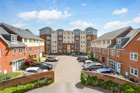 Yoxall Mews, Redhill, Surrey 2 bed flat for sale