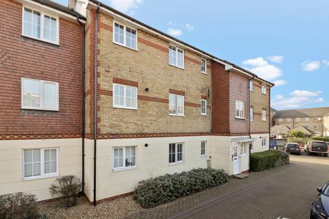 Long Beach Close, Eastbourne BN23 2 bed flat for sale
