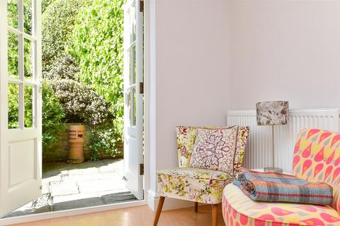 Compton Road, Brighton, East Sussex 2 bed terraced house for sale
