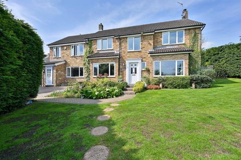 Astley Road, Hemel Hempstead, HP1 6 bed detached house for sale