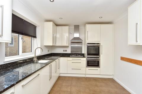 Wells Way, Faversham ME13 2 bed semi