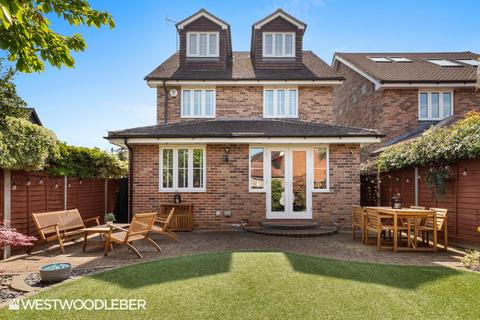 Marsh Lane, Ware SG12 5 bed detached house for sale