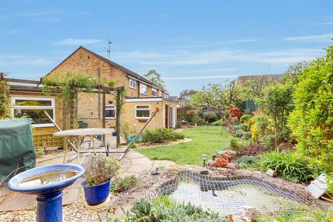 Browning Crescent, Bletchley, Milton... 3 bed semi