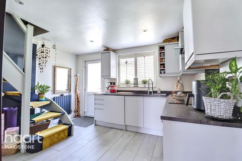 The Green, Maidstone 2 bed bungalow for sale
