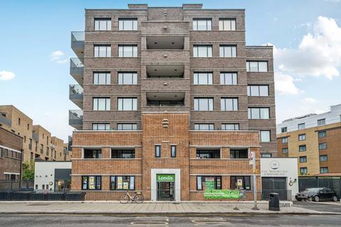 Commerce Road, Brentford, TW8 2 bed flat for sale