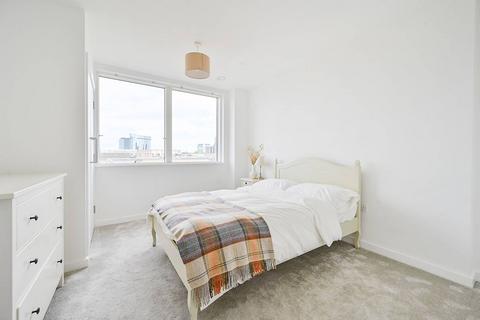 Commerce Road, Brentford, TW8 2 bed flat for sale