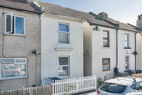 Clifton Road, London 2 bed terraced house for sale