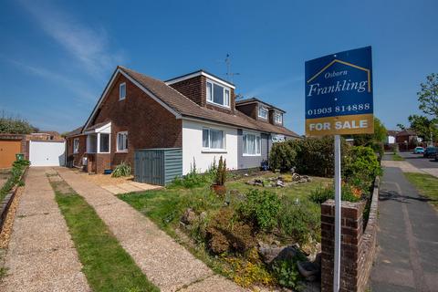 Dawn Crescent, Upper Beeding, Steyning 4 bed semi