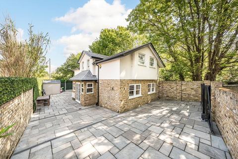 Park Road, Hampton TW12 4 bed house for sale