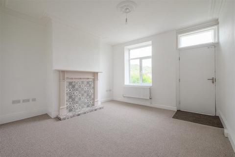 Lee Mount Road, Halifax 4 bed terraced house for sale