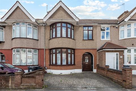 Meadway, Ilford, IG3 3 bed terraced house for sale