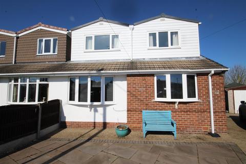 Pendennis Avenue, South Elmsall... 4 bed bungalow for sale