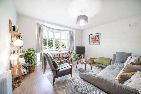 Granville Road, London, N4 2 bed apartment for sale