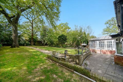 The Bishops Avenue, London, N2 5 bed detached house for sale