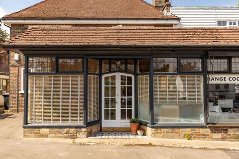 Lewes Road, Forest Row RH18 2 bed ground floor flat for sale