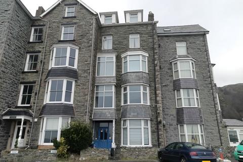 Sunset Beach Apartments, Rhodfa'r... 10 bed flat for sale