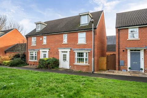 4 bedroom semi-detached house for sale