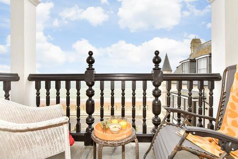 Granville Marina, Ramsgate CT11 2 bed terraced house for sale
