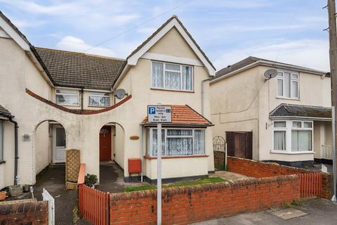 Chamberlayne Road, Eastleigh... 3 bed semi