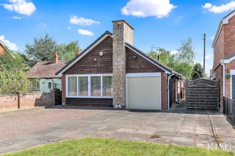 2 bedroom detached bungalow for sale