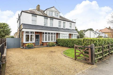 5 bedroom semi-detached house for sale