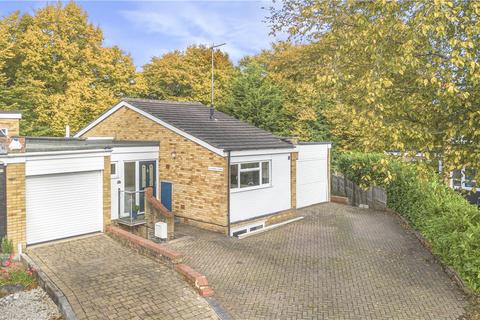 The Chase, Welwyn, AL6 4 bed link detached house for sale