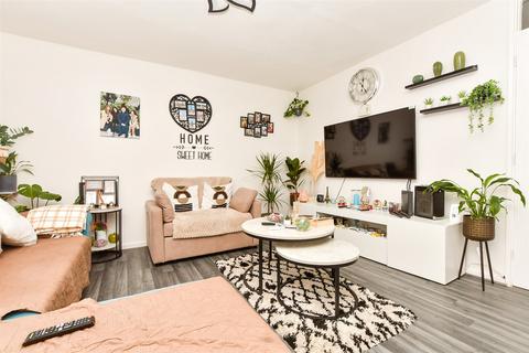 Harris Close, Crawley RH11 3 bed semi
