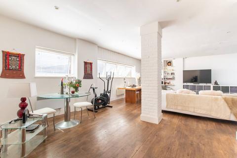 Harlesden Road, Willesden Green... 3 bed mews for sale