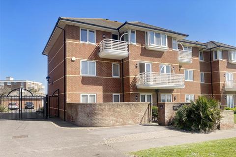 Harsfold Road, Rustington BN16 2 bed apartment for sale