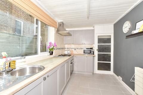Heathfield Avenue, Dover CT16 3 bed terraced house for sale
