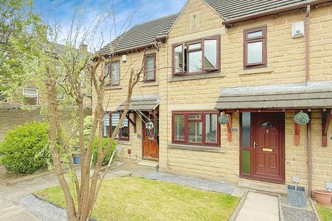 Littlemoor Court, Pudsey, LS28 3 bed terraced house for sale