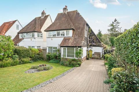 The Netherlands, Coulsdon CR5 3 bed detached house for sale