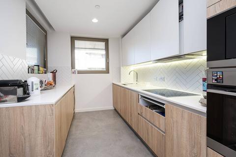 Mare Street, London Fields, London, E8 2 bed flat for sale