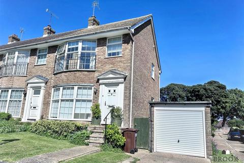 Beechwood Crescent, Eastbourne BN20 3 bed house for sale