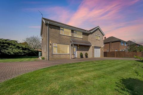 Belton Lane, Grantham NG31 4 bed detached house for sale