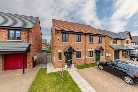 2 bedroom semi-detached house for sale