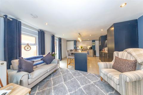 Clifton Court, High Street, Newport... 2 bed end of terrace house for sale