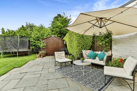 Limestone Grove, Scarborough YO13 3 bed bungalow for sale