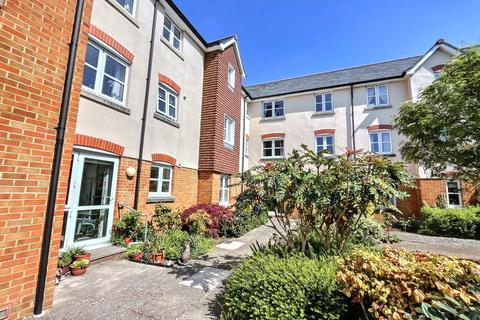Fordingbridge 2 bed flat for sale