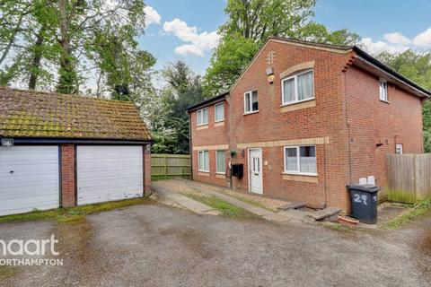 Ixworth Close, Northampton 5 bed detached house for sale
