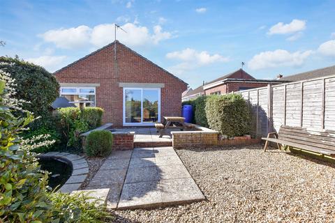 St. Faith's Road, Cowes PO31 3 bed detached bungalow for sale